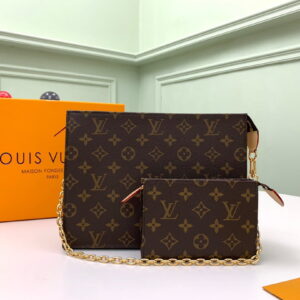 Louis Vuitton / LV monogram m81412 toiletry uch on chain purse with one small wallet size: 25 *20 * 5.5cm