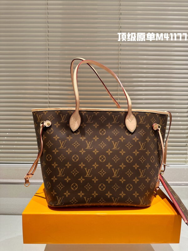 LV neverfull presbyteria tote bag size: 32 cm