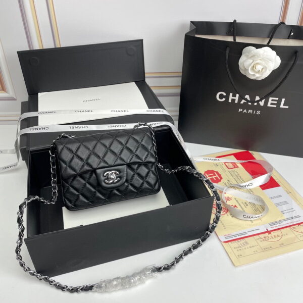 Chanel cf Square Fat 1115 sheepskin leather black size: 18*14*7cm