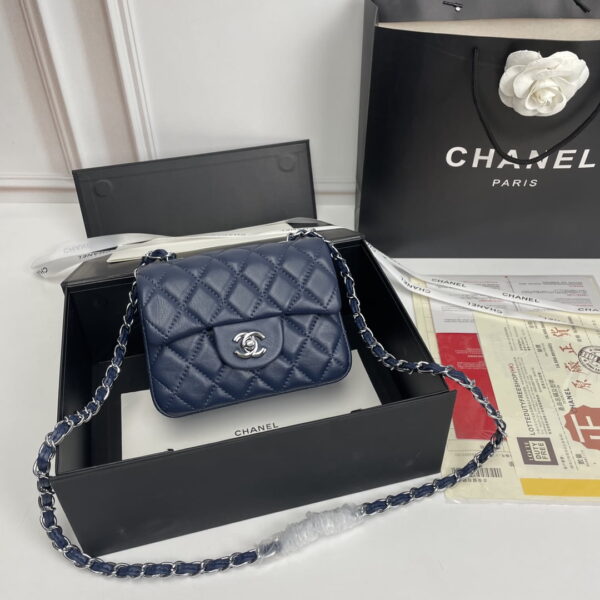 1 Chanel cf Square Fat 1115 sheepskin leather blue size: 18*14*7cm