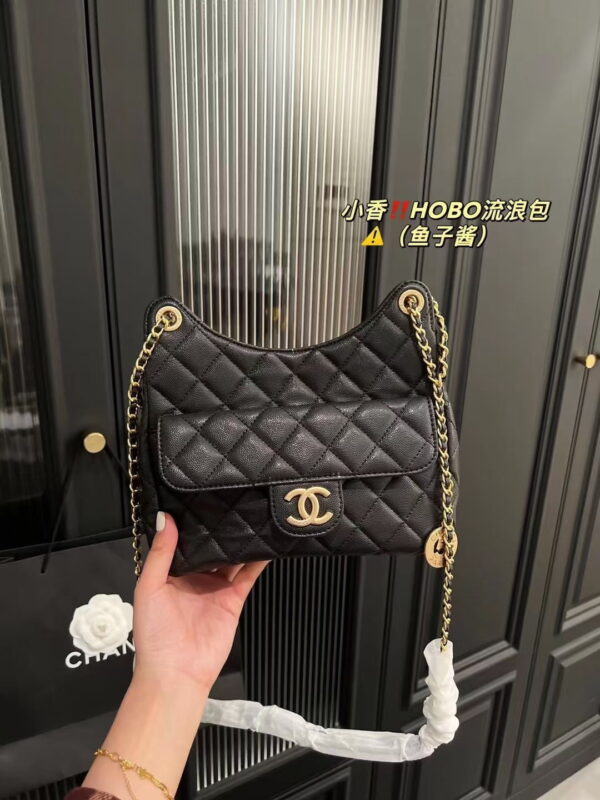 Chanel HOBO bag caviar 3690 size: 22*20cm