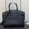 1 Louis Vuitton / LV zys lock it mm real leather m22914 size: 36*29*15cm