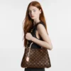 2 Louis Vuitton / LV Montaigne MM M41056
