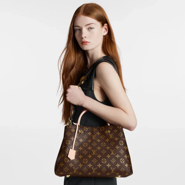 2 Louis Vuitton / LV Montaigne MM M41056