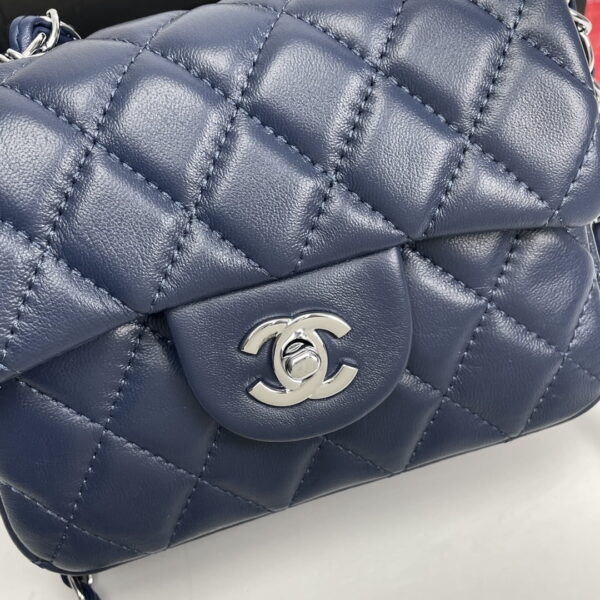 2 Chanel cf Square Fat 1115 sheepskin leather blue size: 18*14*7cm