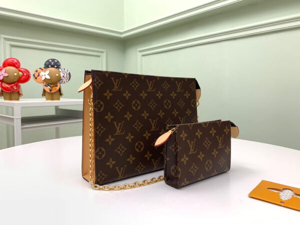 Louis Vuitton / LV monogram m81412 toiletry uch on chain purse with one small wallet size: 25 *20 * 5.5cm