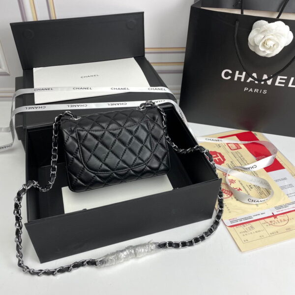 Chanel cf Square Fat 1115 sheepskin leather black size: 18*14*7cm
