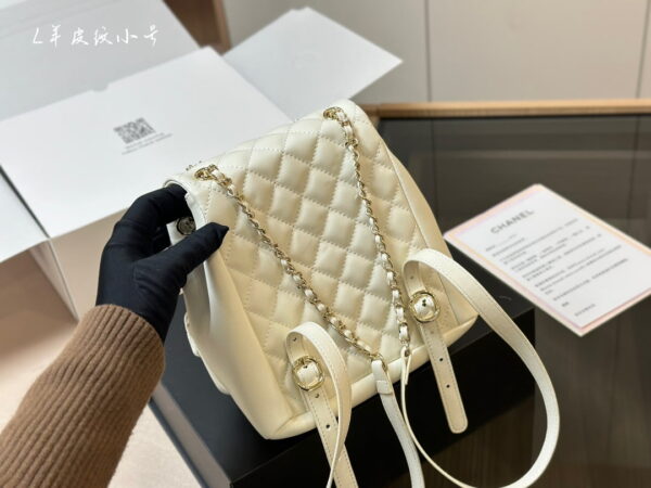 3 CHANEL Gabrielle Cowhide grain The homeless backpack 2 colors size: 20*20cm