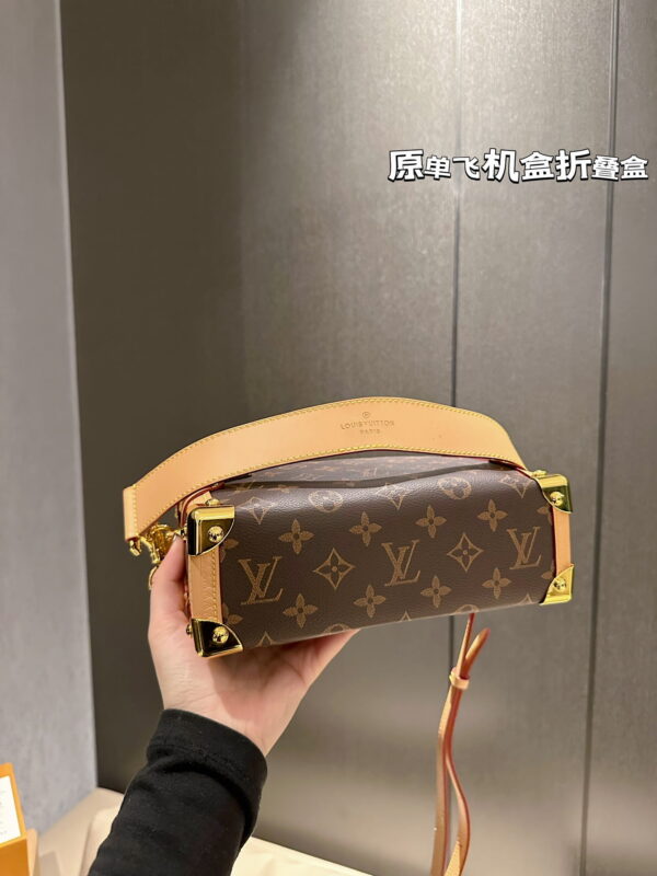 2521007 Louis Vuitton / LV Side trunk size: 24*16*8cm