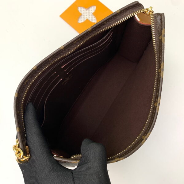Louis Vuitton / LV monogram m81412 toiletry uch on chain purse with one small wallet size: 25 *20 * 5.5cm