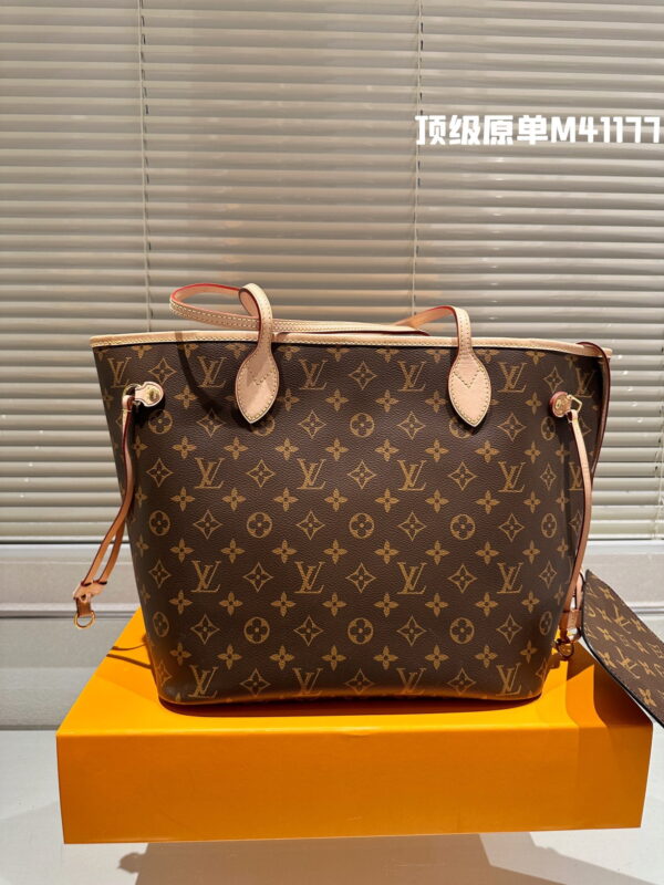 LV neverfull presbyteria tote bag size: 32 cm
