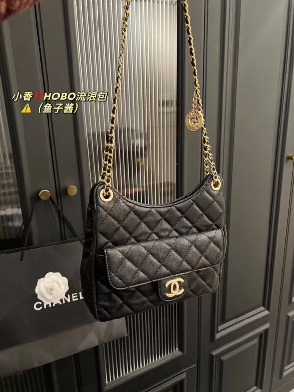 Chanel HOBO bag caviar 3690 size: 22*20cm