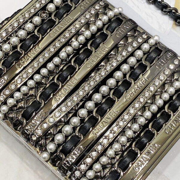 chanel22k dinner bag black Pearl string size: 11*9*4.5cm