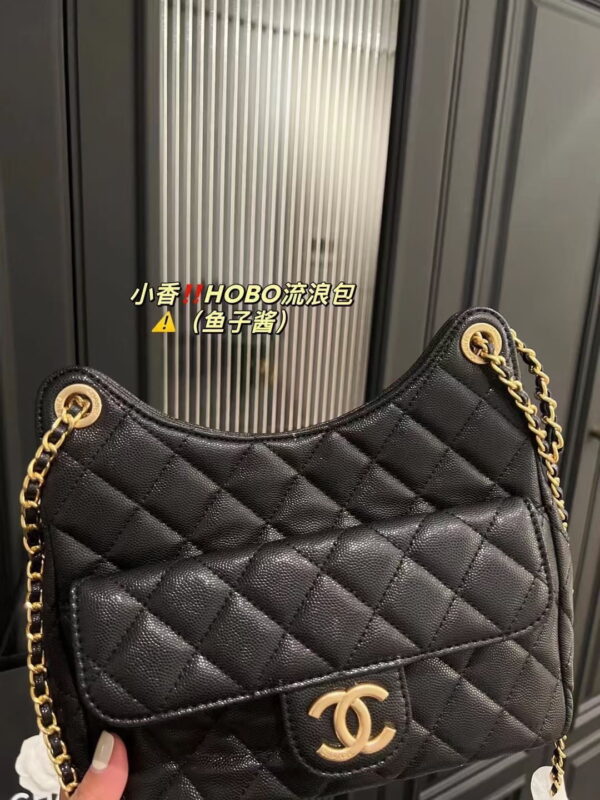 Chanel HOBO bag caviar 3690 size: 22*20cm