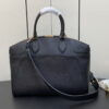 5 Louis Vuitton / LV zys lock it mm real leather m22914 size: 36*29*15cm