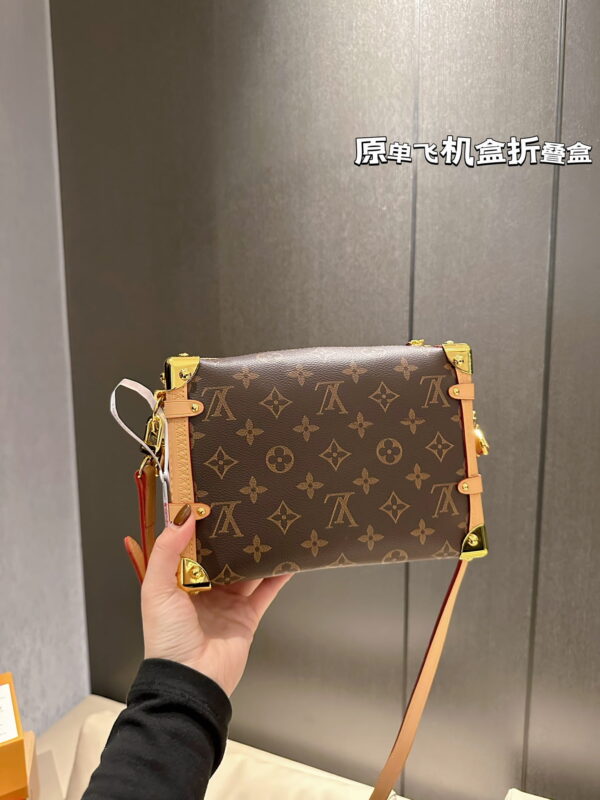 2521007 Louis Vuitton / LV Side trunk size: 24*16*8cm