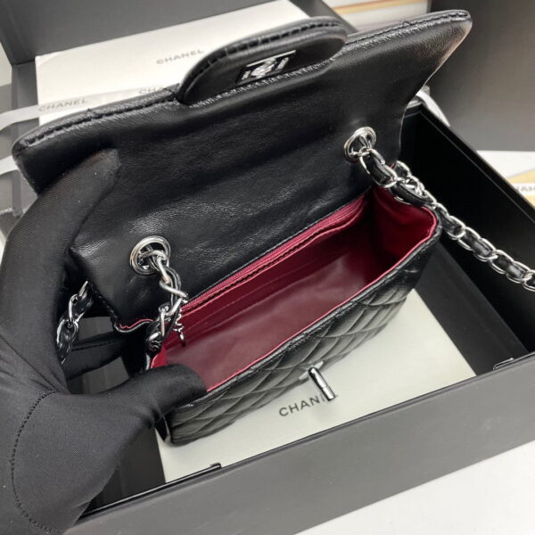 Chanel cf Square Fat 1115 sheepskin leather black size: 18*14*7cm