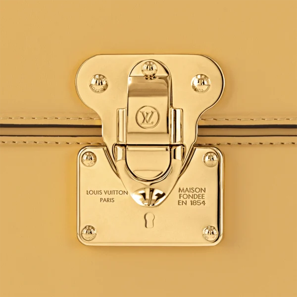 6 Louis Vuitton / LV Orsay MM M23646
