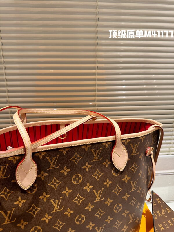 LV neverfull presbyteria tote bag size: 32 cm