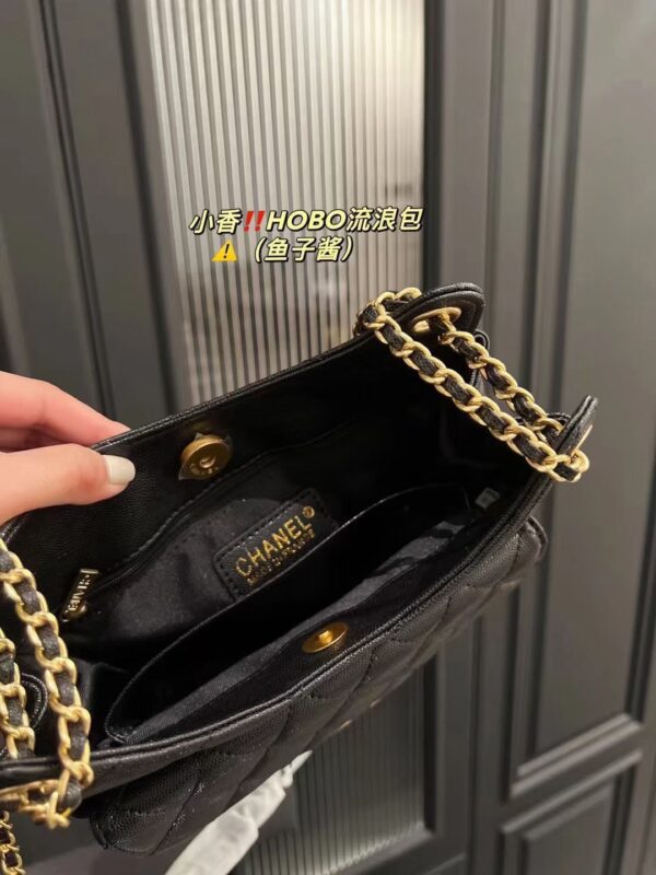 Chanel HOBO bag caviar 3690 size: 22*20cm