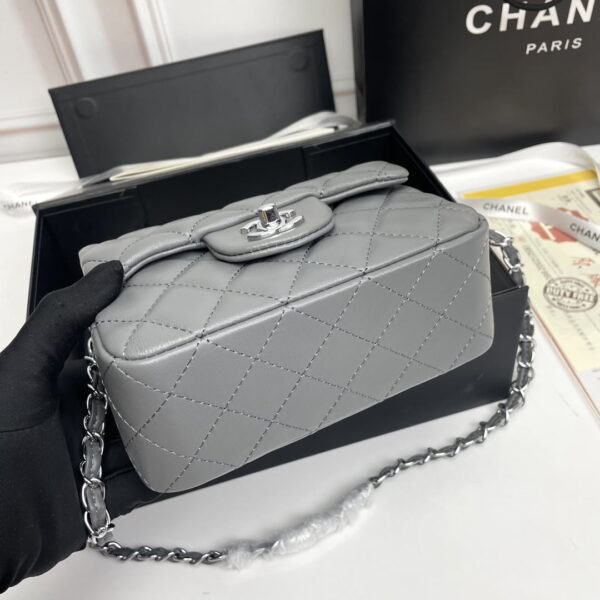 Chanel cf Square Fat 1115 sheepskin leather grey size: 18*14*7cm