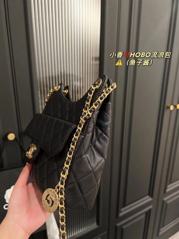 Chanel HOBO bag caviar 3690 size: 22*20cm