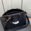 8 Louis Vuitton / LV zys lock it mm real leather m22914 size: 36*29*15cm