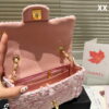Chanel 22k woolen chain bag pink size: 20*11cm