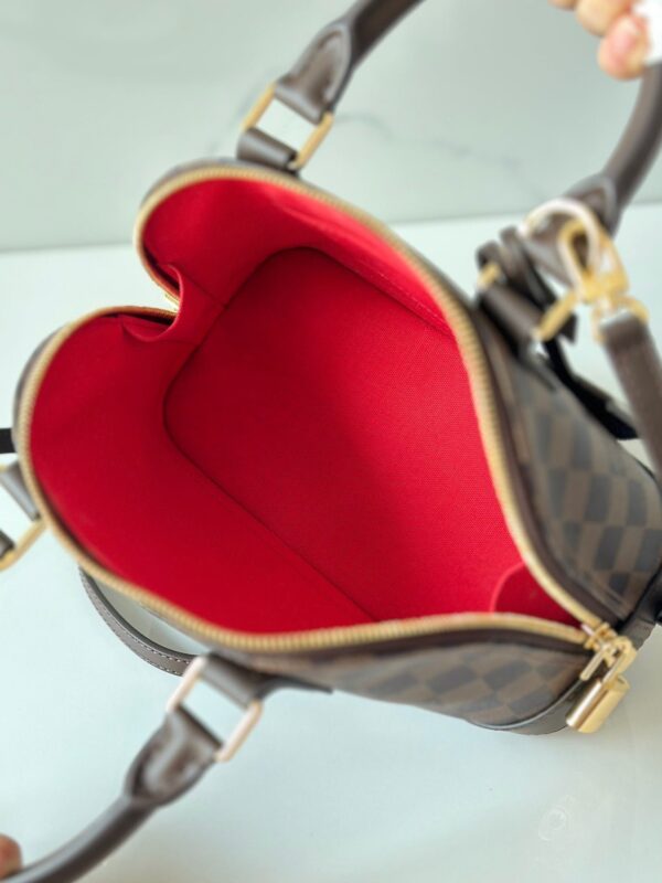 Louis Vuitton / LV n41221 alma bridge monogram shoulderbag size: 26*13*23cm