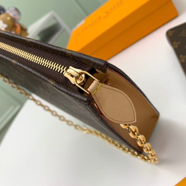 Louis Vuitton / LV monogram m81412 toiletry uch on chain purse with one small wallet size: 25 *20 * 5.5cm