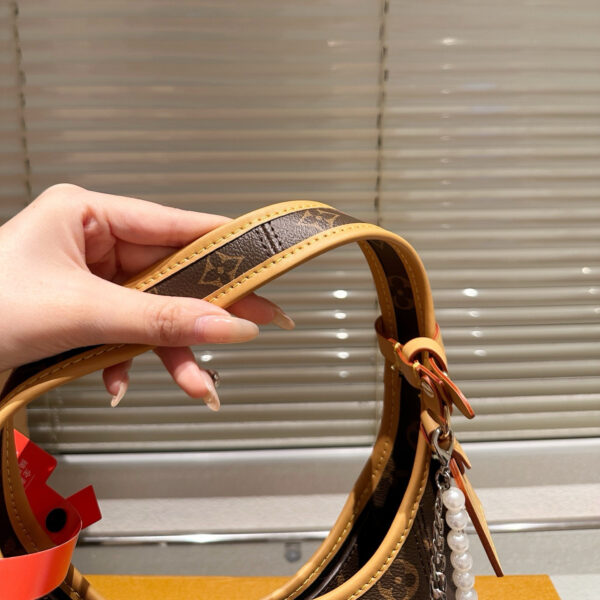 Glbao508 LV Genuine leather cowhide bag 24*18cm