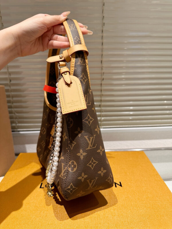 Glbao508 LV Genuine leather cowhide bag 24*18cm