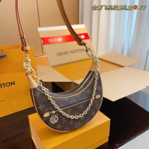 Louis Vuitton / LV Underarm bag size: 23*6*18cm