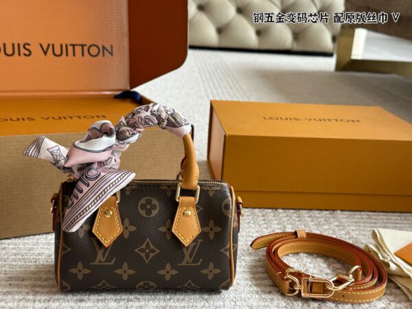 Lxiaba 200 LV leather high-quality handbag with the original scarf and box 16*10cm