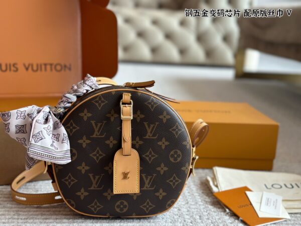 Lyuanba LV Cowhide round cake bag 21*20cm