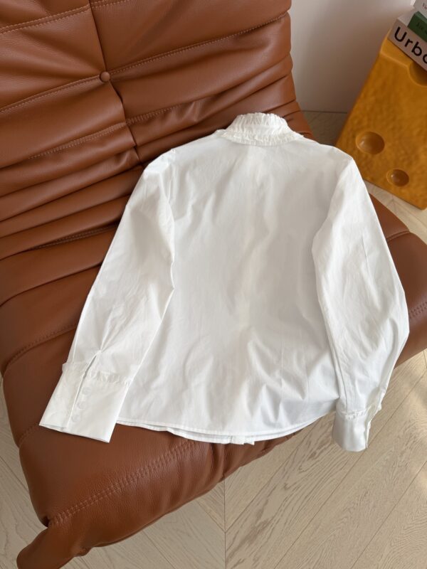 Celine20260120043099