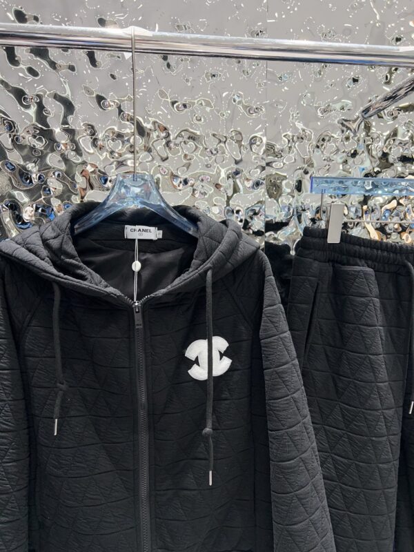 Chanel20260120054165