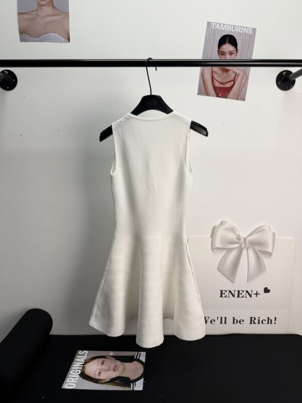 Chanel20260120055115