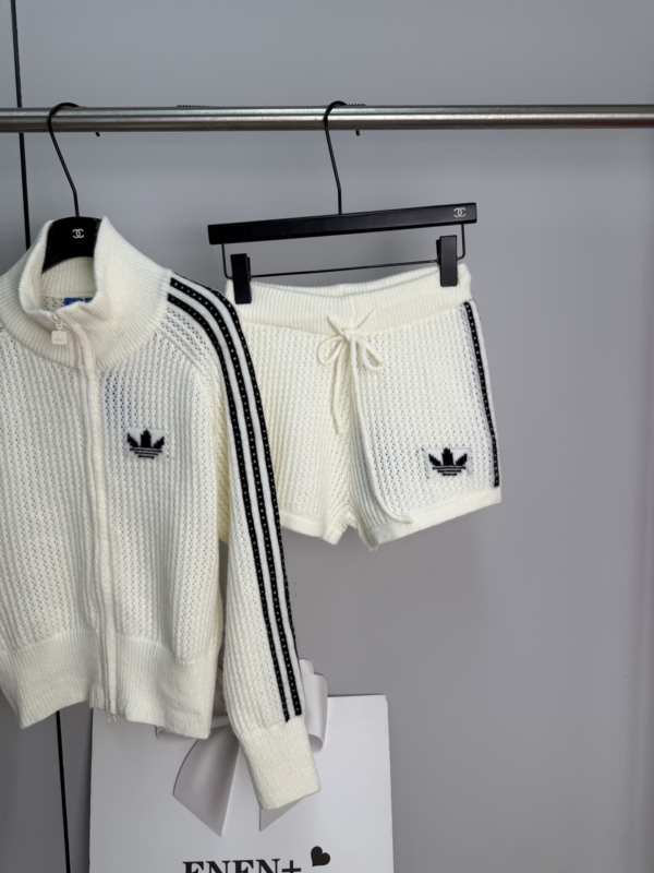 adidas  20260101006149