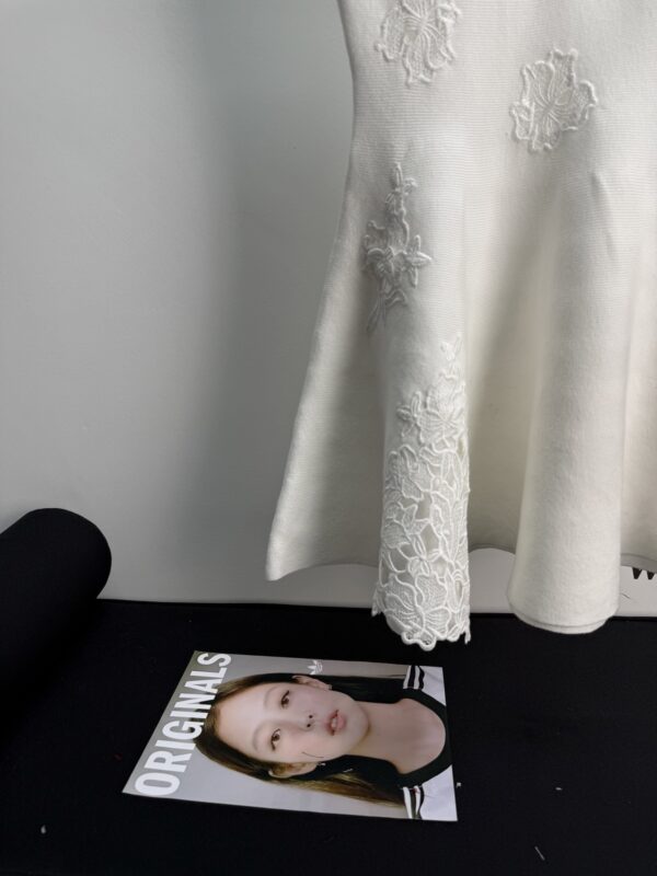 Chanel20260120055115