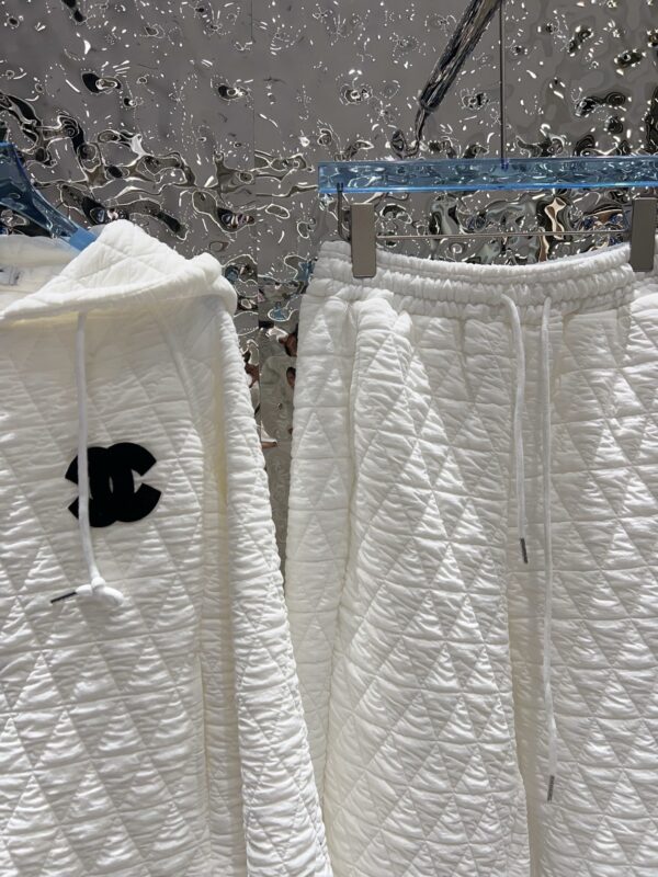 Chanel20260120056165